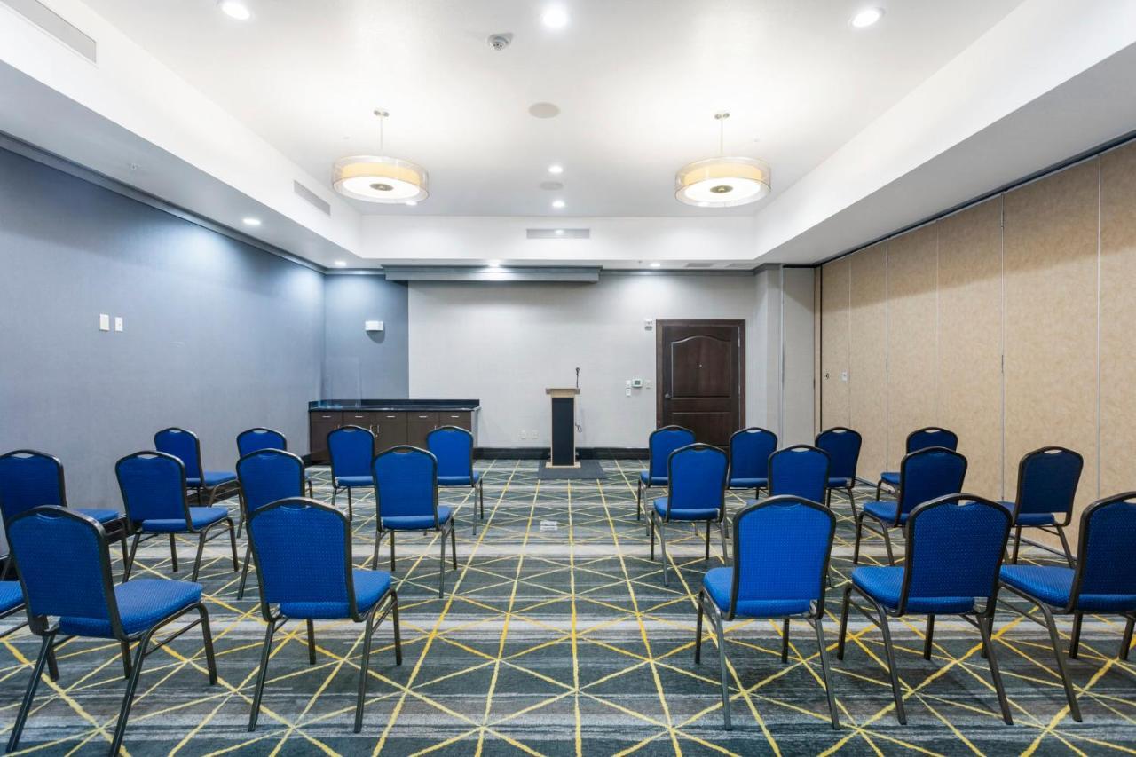 Holiday Inn Hotel & Suites Waco Northwest By Ihg Bellmead Ngoại thất bức ảnh