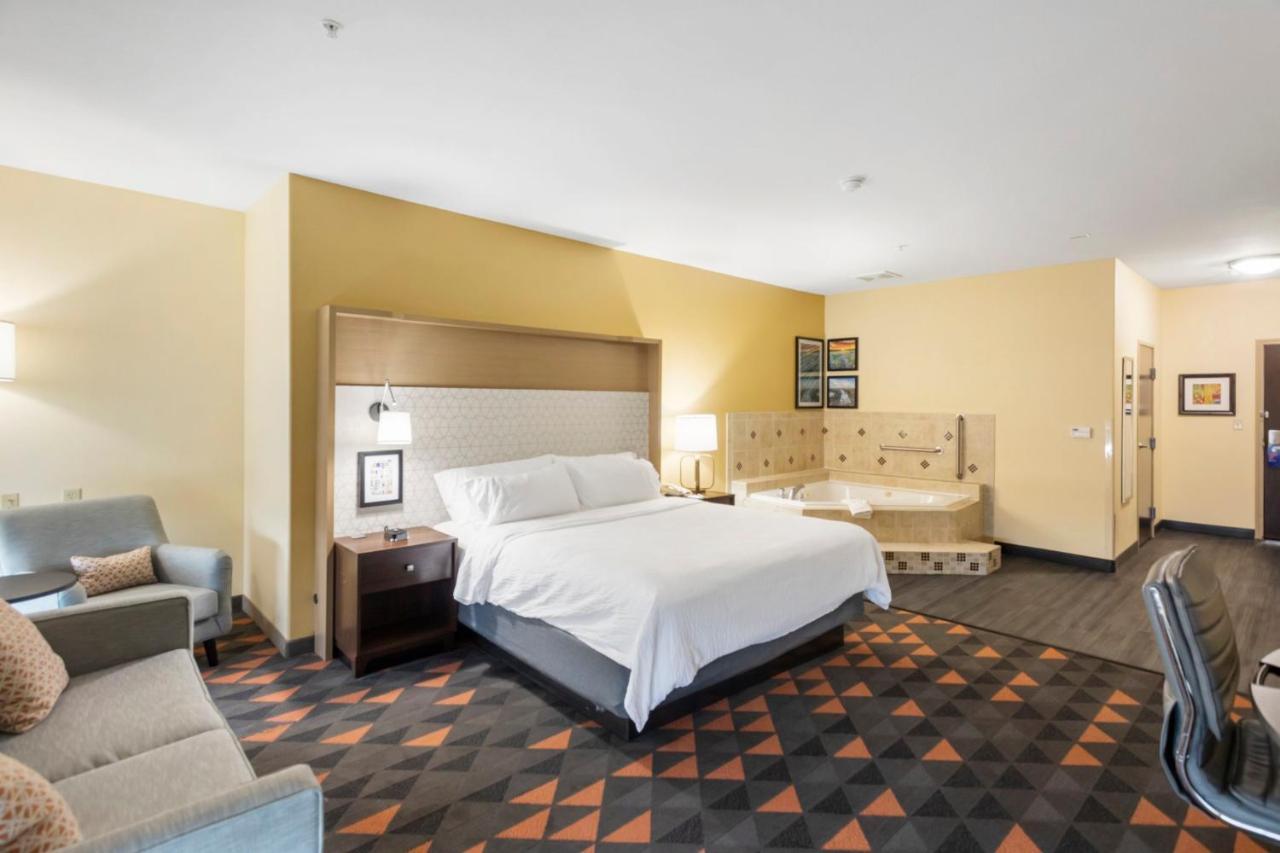 Holiday Inn Hotel & Suites Waco Northwest By Ihg Bellmead Ngoại thất bức ảnh