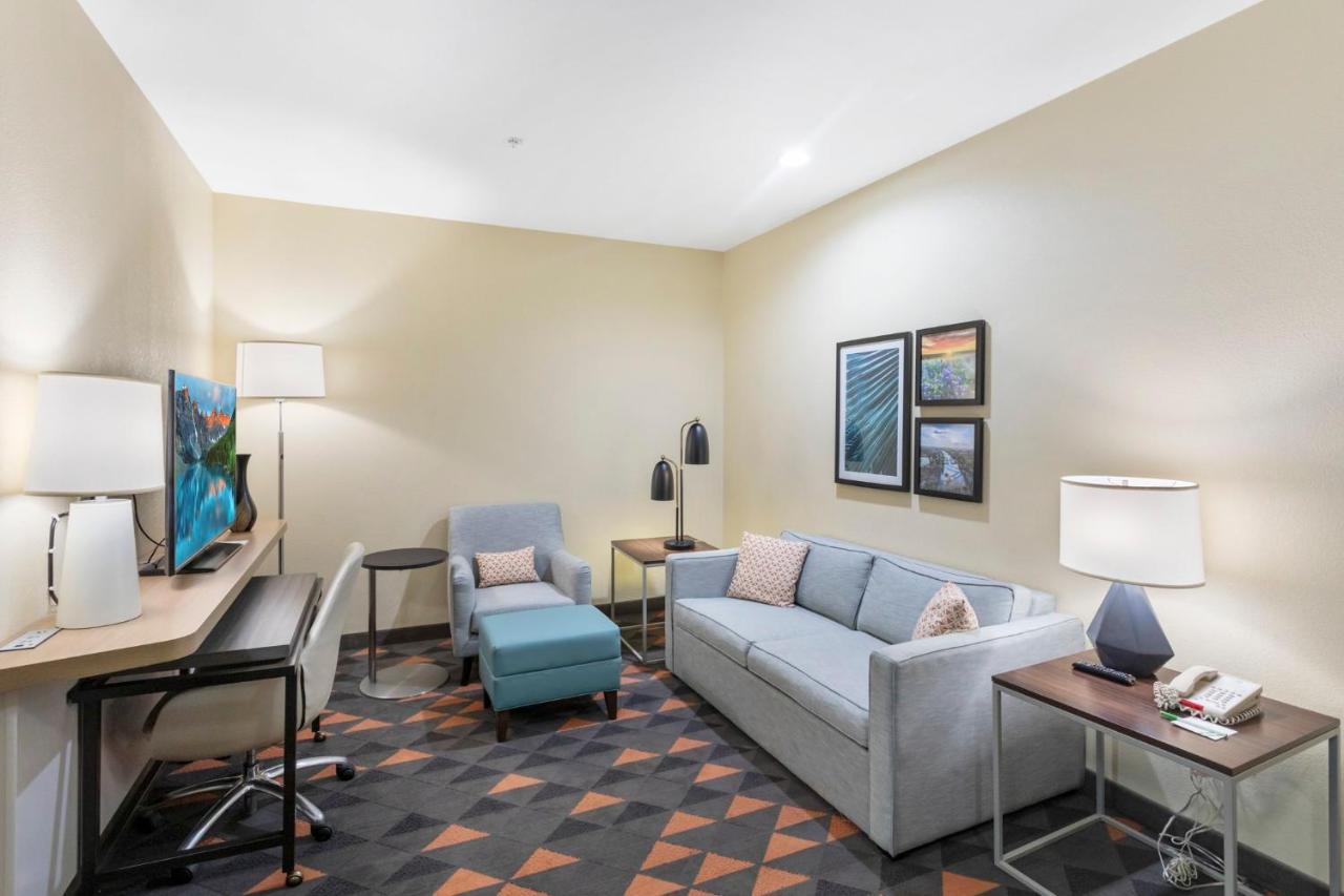 Holiday Inn Hotel & Suites Waco Northwest By Ihg Bellmead Ngoại thất bức ảnh