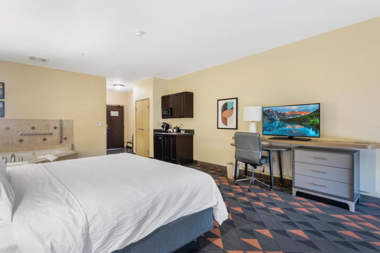 Holiday Inn Hotel & Suites Waco Northwest By Ihg Bellmead Ngoại thất bức ảnh