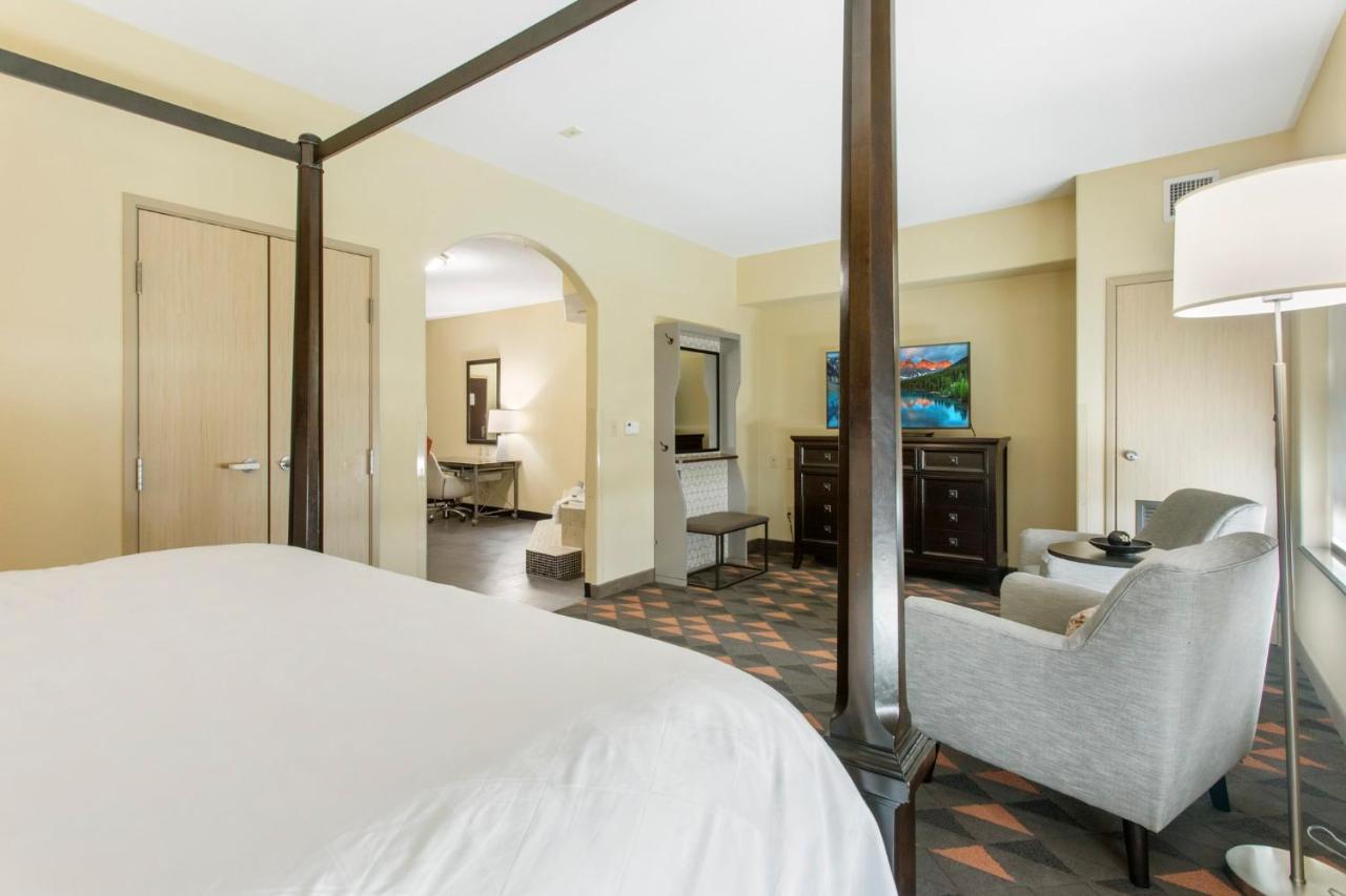 Holiday Inn Hotel & Suites Waco Northwest By Ihg Bellmead Ngoại thất bức ảnh