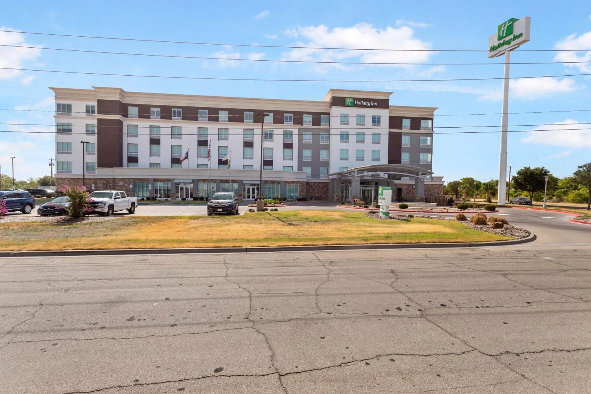 Holiday Inn Hotel & Suites Waco Northwest By Ihg Bellmead Ngoại thất bức ảnh